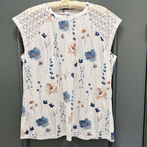 Women's cap lace sleeve gathered bodice feminine  blue/white floral top; Size XL